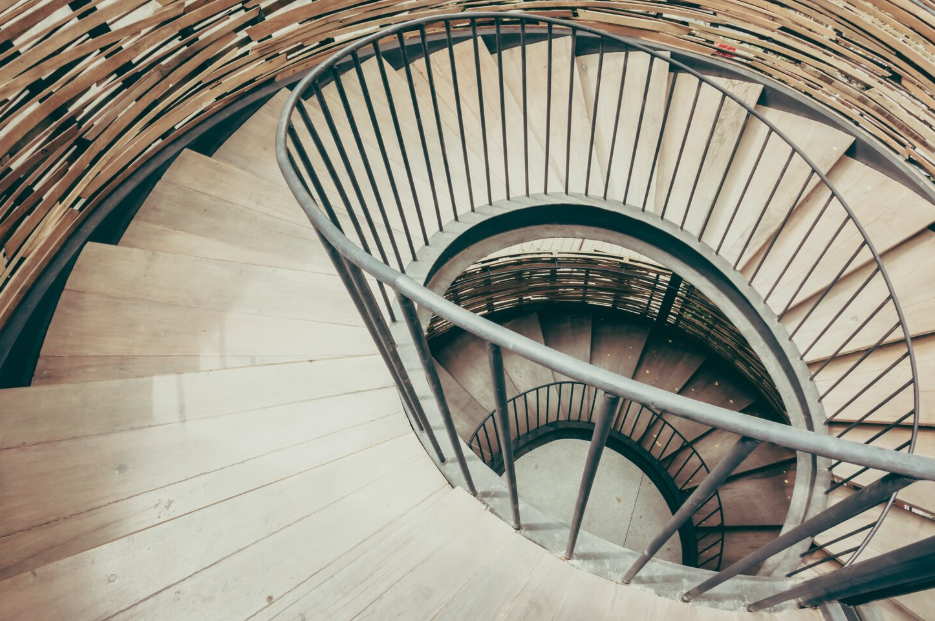 scara exterioara spirala